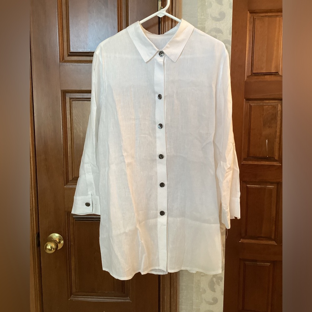 Elegant White Button-Down Shirt for Women